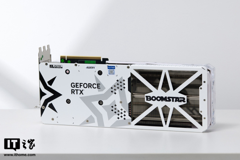 始于颜值,更可定制,影驰 GeForce RTX 4070 Ti SUPER 星曜 OC 开箱图赏