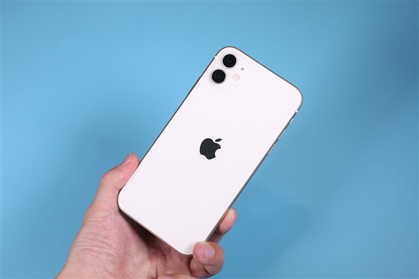 太娇气没法用！iphone被曝频繁提示温度异常暂停充电 苹果回应