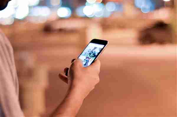 iOS 18.2：调整相机控制的双击速度